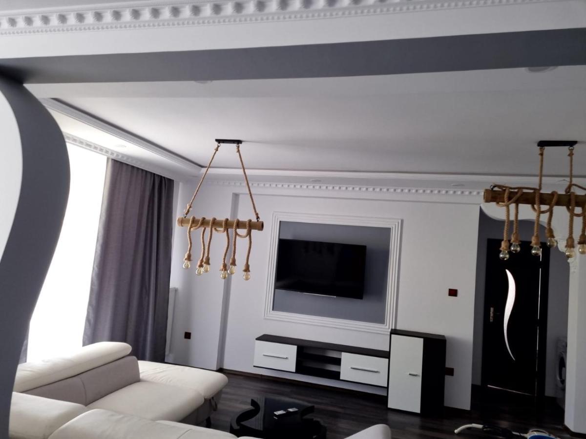 Luxury Apartment Satu Mare Eksteriør billede